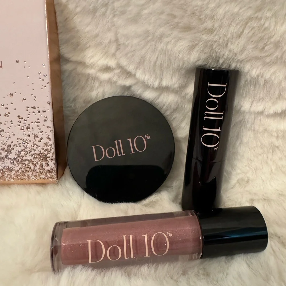 DOLL 10 BLOCKBUSTER LIP AND CHEEK COLLECTION. Swagger and Stiletto. NIB